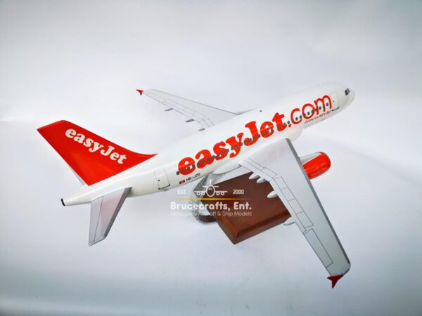 Model of Airbus A319 Easyjet with detailed craftsmanship.